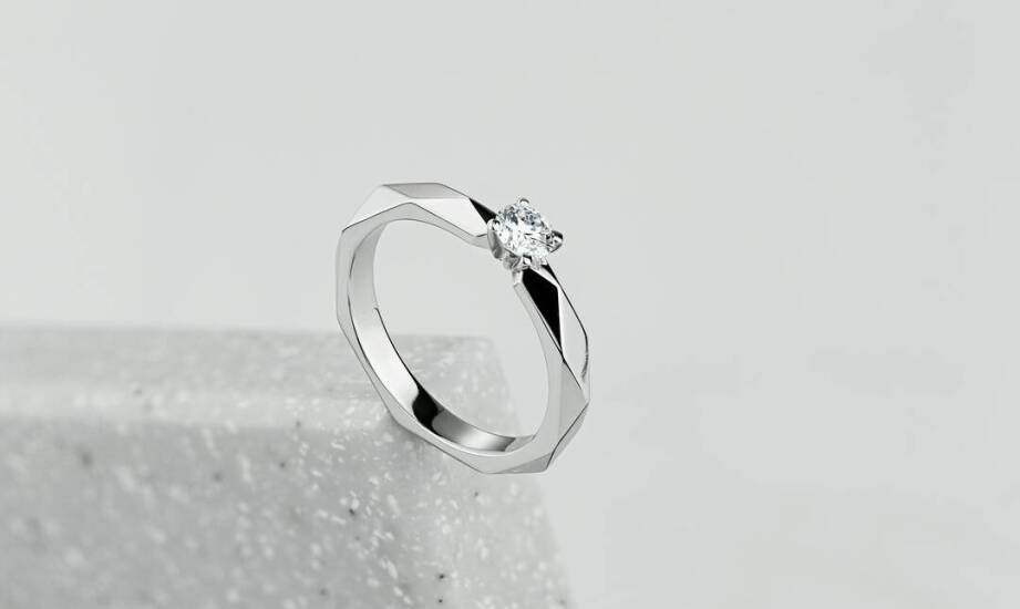 Najnowsze trendy w pierścionkach ze stali chirurgicznej srebrnych