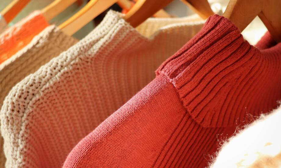 Przewodnik po wyborze idealnych tanich swetrów outlet dla każdego stylu