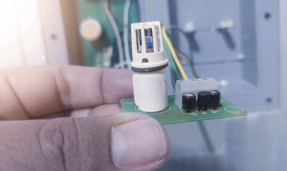 Czujniki pojemnościowe: różnorodne zastosowania w przemyśle