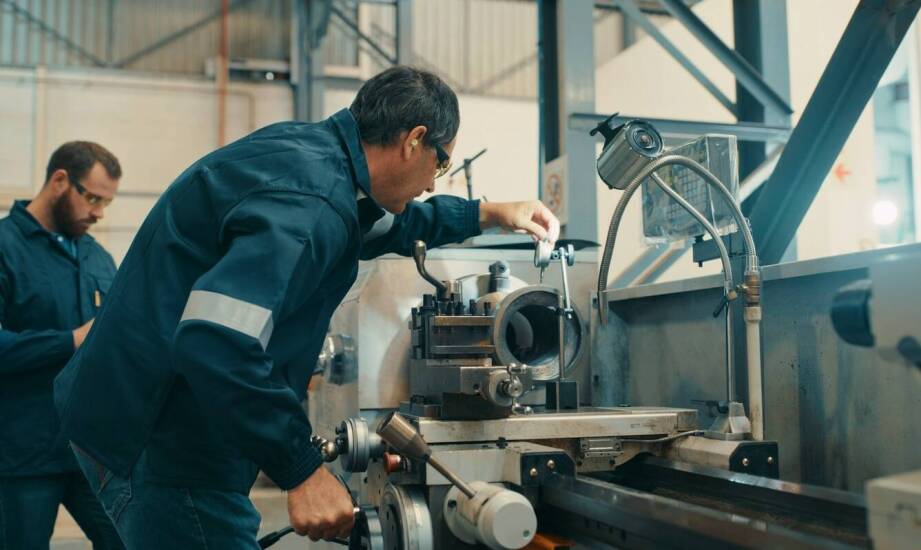 Profesjonalne toczenie bębnów hamulcowych a wydajność układu hamulcowego