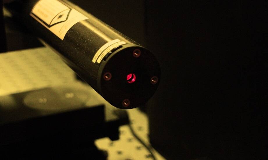 Czujniki fotoelektryczne na podczerwień a zrównoważony rozwój technologii