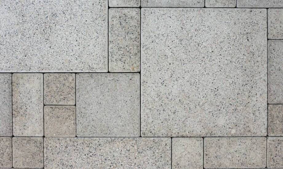 Jakie są zalety montażu kamiennej elewacji przez profesjonalistów?