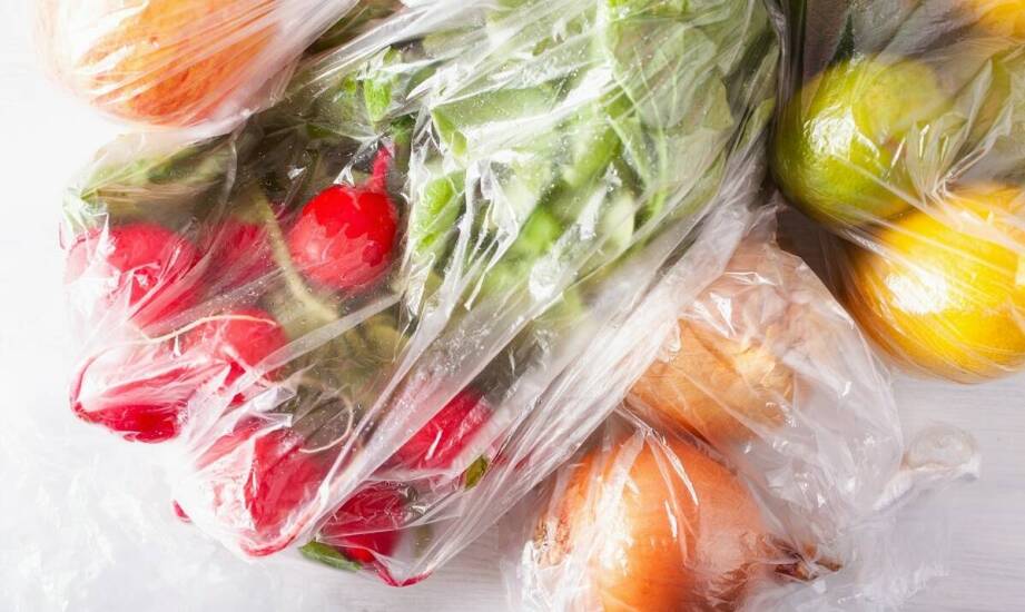 Jak termokurczliwa folia wspiera wizualny marketing w sektorze spożywczym?