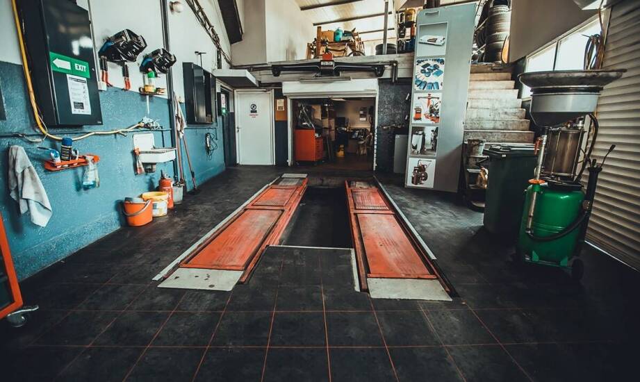 Przewaga dwukolumnowych podnośników hydraulicznych nad innymi rozwiązaniami