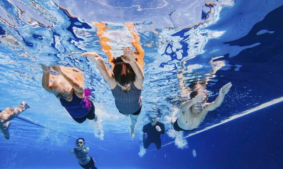 Jak nauka pływania wzmacnia pewność siebie u dzieci w przedszkolu?