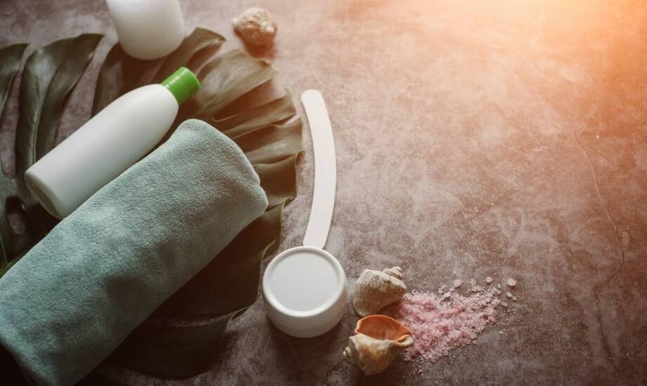 Jakie zastosowanie w kosmetologii znajduje szczotka Arosha?