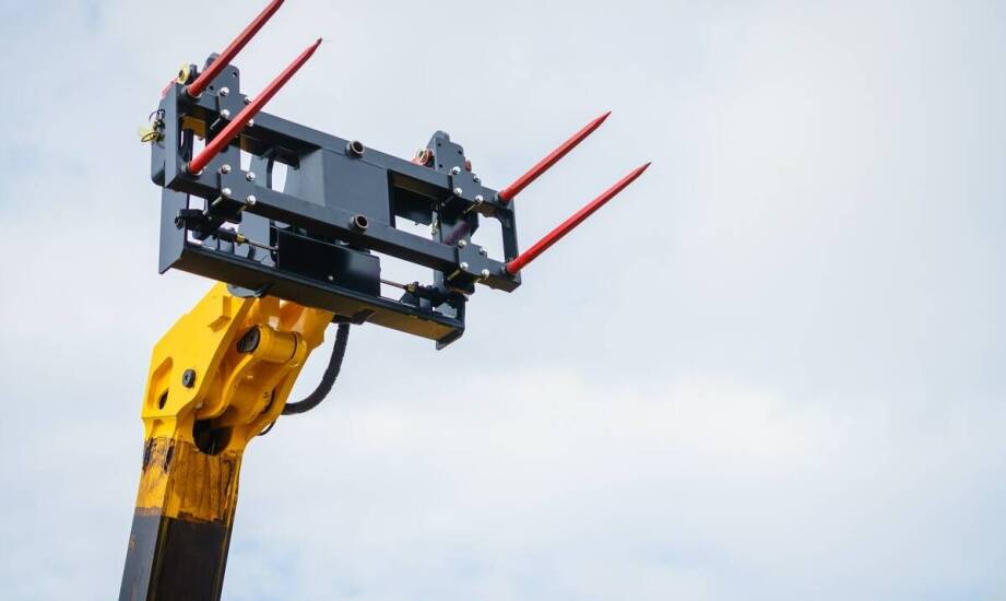 Wpływ odpowiedniego osprzętu na efektywność pracy w wózkach widłowych