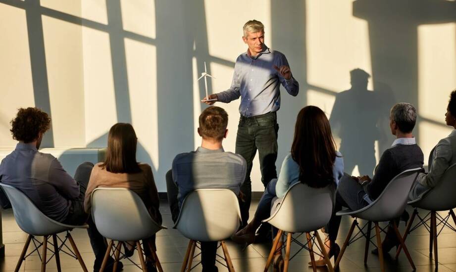 Jak kursy energetycznych grup wspierają bezpieczeństwo pracy?