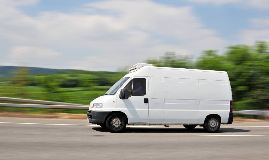 Jak nasza firma dostosowuje się do sezonowych potrzeb transportowych do Danii?