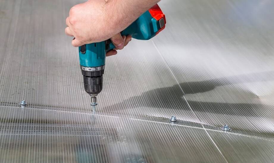 Praktyczne wskazówki dotyczące montażu litego poliwęglanu