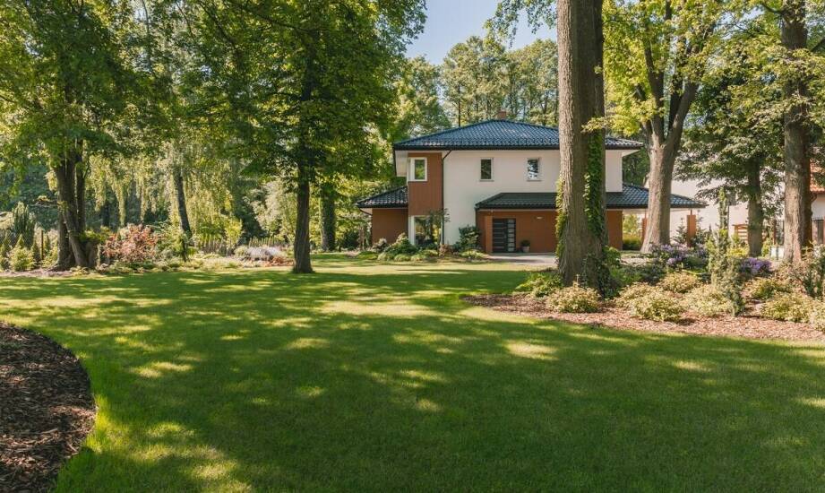 Jak współpraca z geodetami wpływa na proces sprzedaży domów w Sochaczewie?