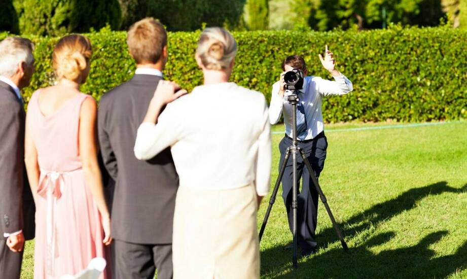 Jakie są najczęstsze wyzwania podczas ślubnych sesji i jak je przezwyciężyć?