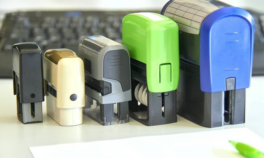 Pieczątki jako element wizualnej identyfikacji – jak je wykorzystać?