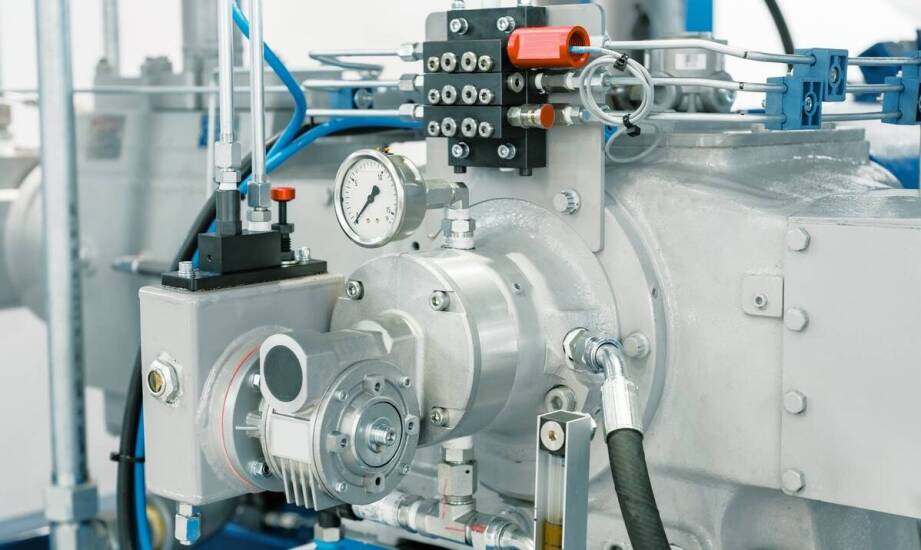 Jakie czynniki wpływają na trwałość i niezawodność hydraulicznych obrotnic?