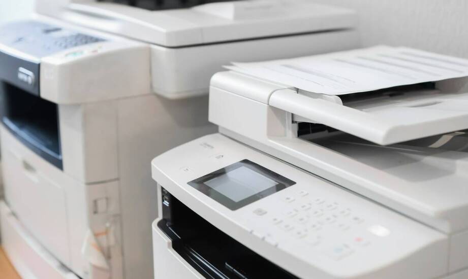 Jakie są najważniejsze aspekty przy wyborze dostawcy serwisu dla urządzeń biurowych?