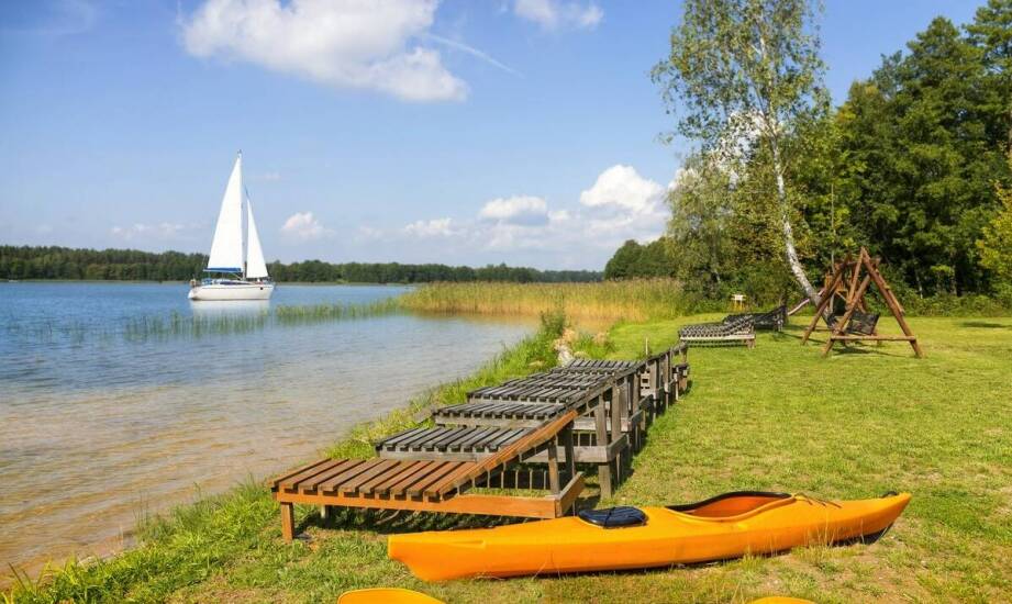 Noclegi we Wronkach: oferta dla miłośników sportów wodnych