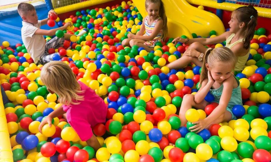 Dlaczego sale zabaw są kluczowe dla rozwoju dzieci na Śląsku?