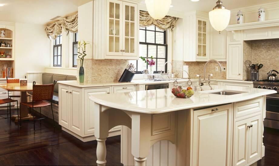 Zalety stosowania frontów frezowanych w przestrzeniach komercyjnych