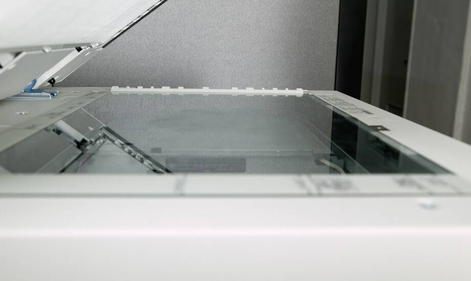 Skanowanie wielkoformatowe a zgodność z przepisami prawnymi dotyczącymi archiwizacji