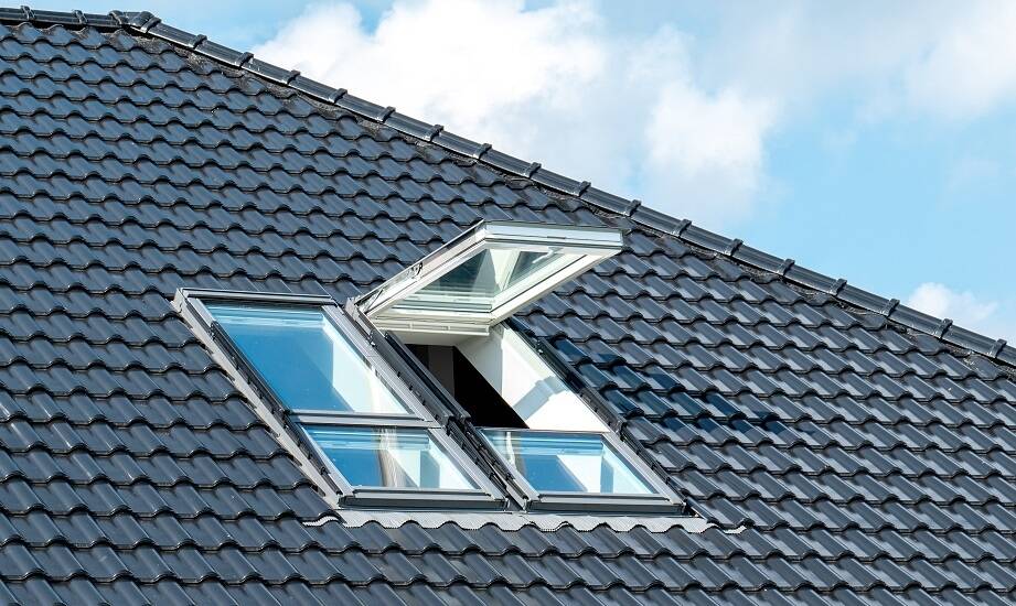 Okna dachowe – jakie rozwiązania są dostępne na rynku?
