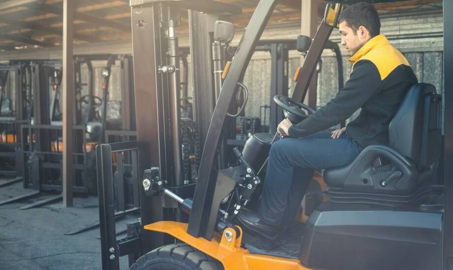 Dlaczego regularne konserwacyjne przeglądy są kluczowe dla wózków widłowych?