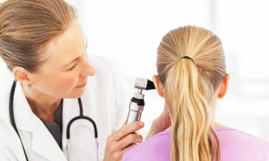 Jakie są wskazania do wykonania płukania uszu w centrum zdrowia?