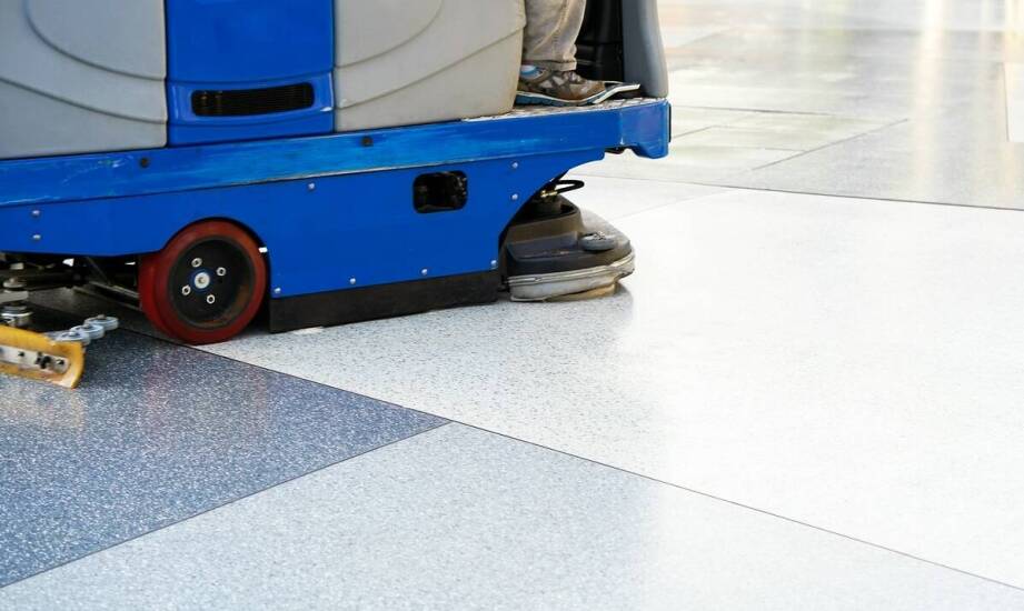 Czym kierować się przy wyborze szorowarki do specjalnych zadań?