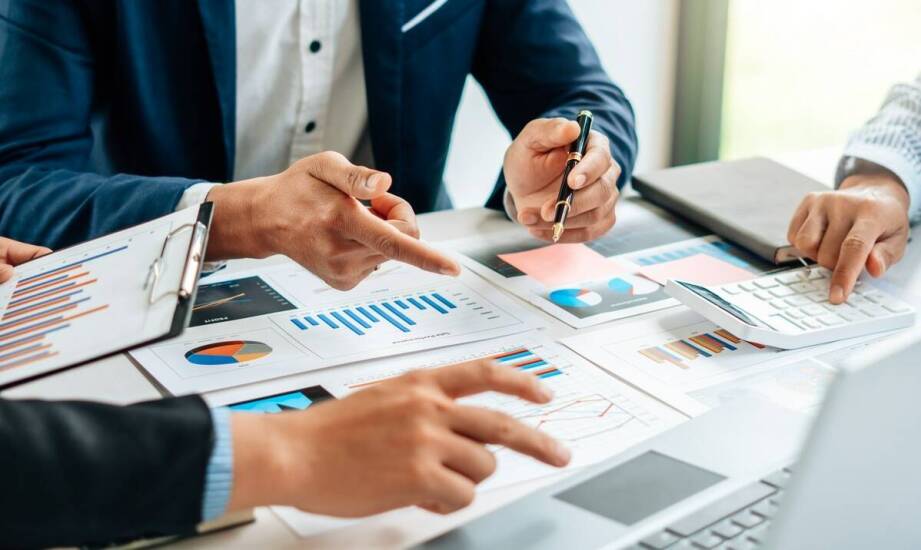 Kredyty pod kontrakt w sektorze usługowym: jak uzyskać je?