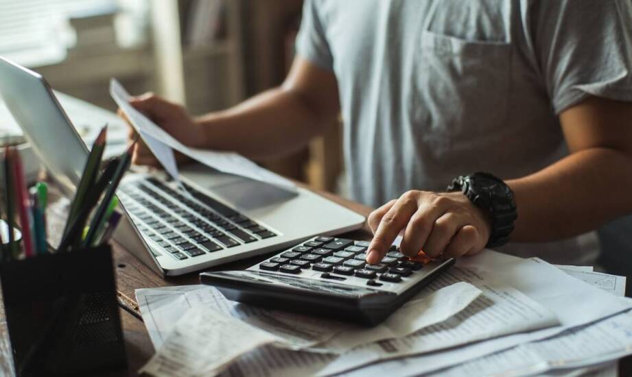 Jak przebiega proces oddłużenia w ramach konsumenckiej upadłości?