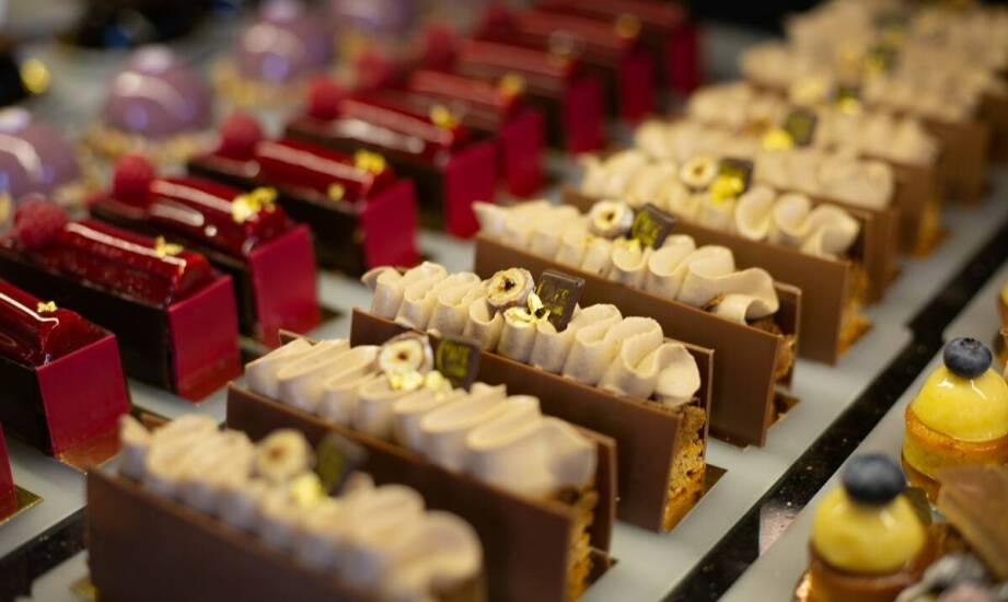 Jak cukiernia zapewnia najwyższą jakość wypieków do zamówienia?