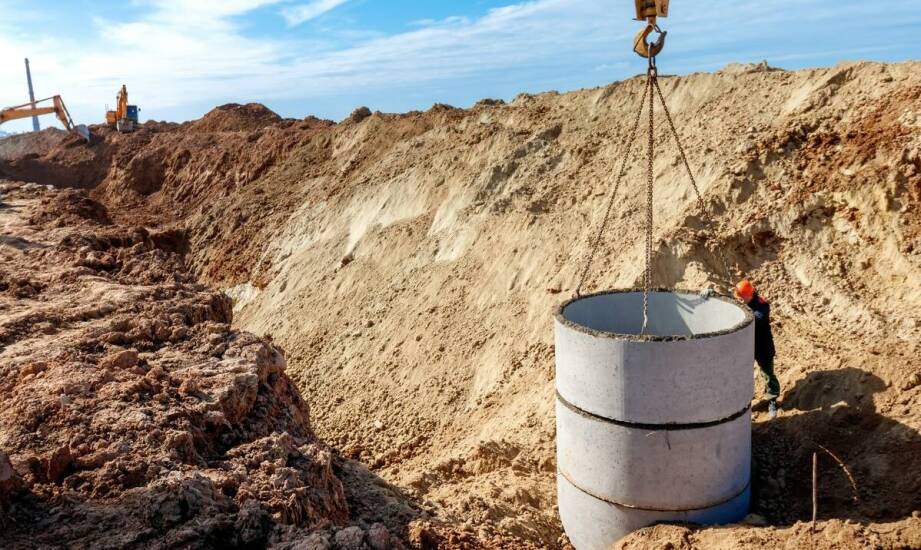 Jak przygotować się do budowy betonowej studni z kręgów?