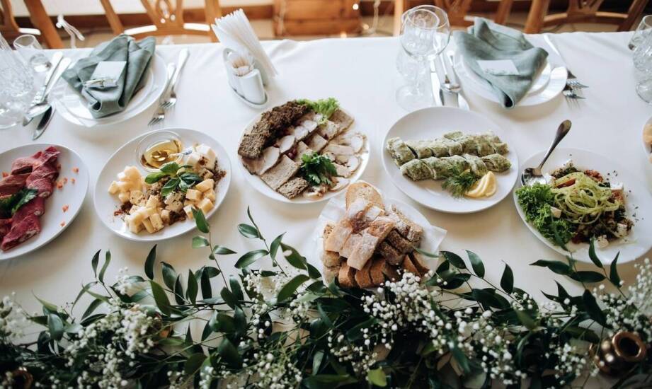 Co sprawia, że nasz catering jest idealny na święta w domu i w biurze?