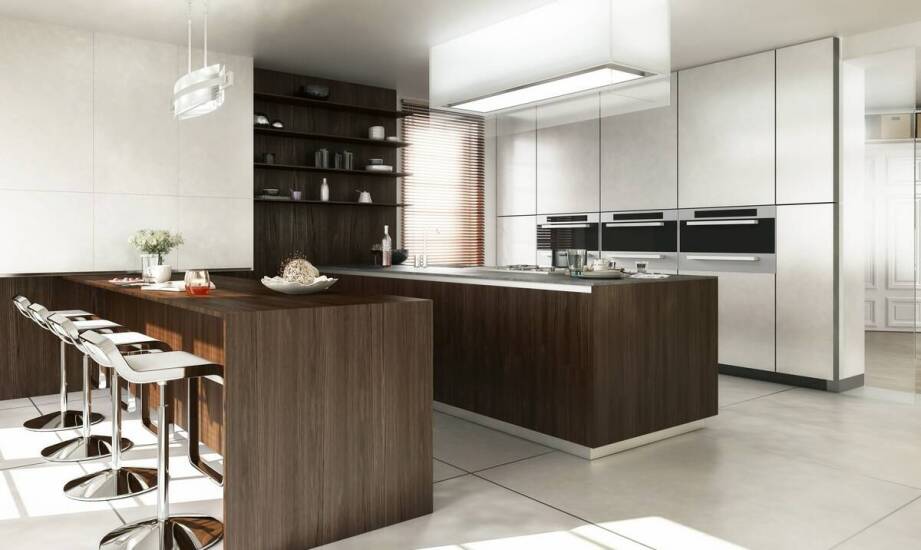 Welche zusätzlichen Funktionen sollten beim Entwurf maßgefertigter Küchenmöbel in Betracht gezogen werden?