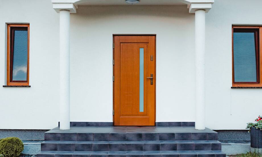 Maßgefertigte Außentüren – Schlüsselaspekte bei der Auswahl von Stil und Farbe