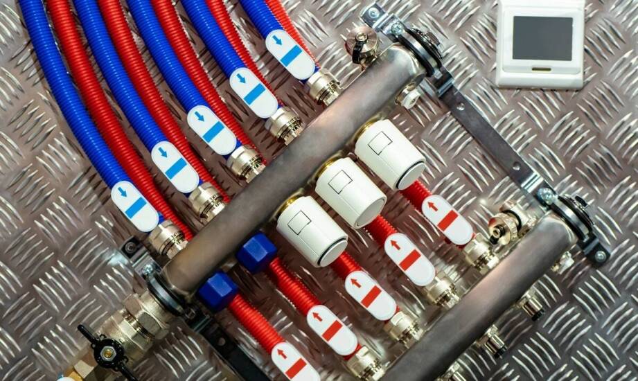 Jakie są wyzwania związane z instalacją rurkowych grzałek elektrycznych w nowych konstrukcjach?