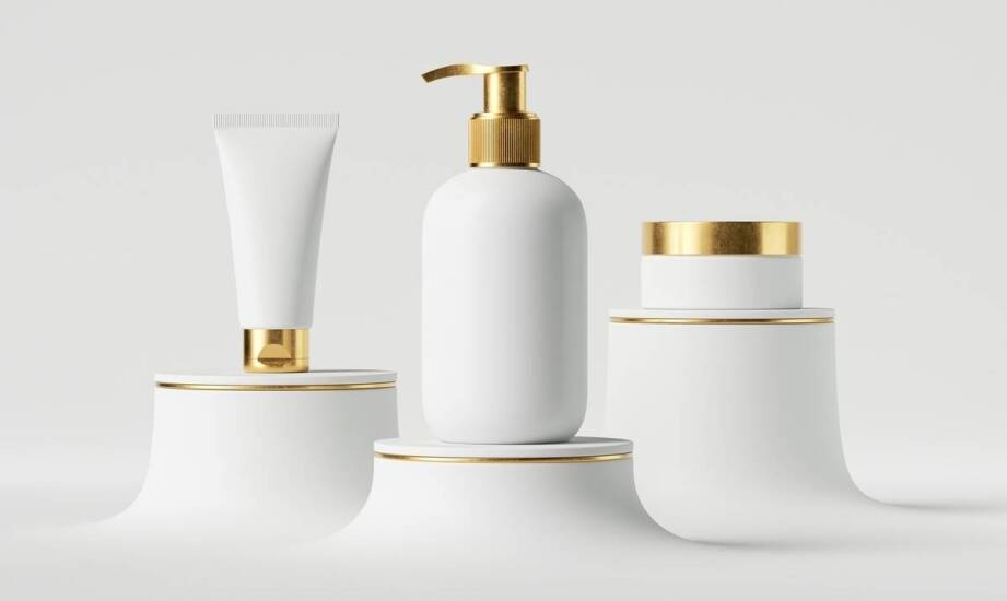 Jakie innowacje w UV lakierowaniu są prezentowane na targach kosmetycznych opakowań?