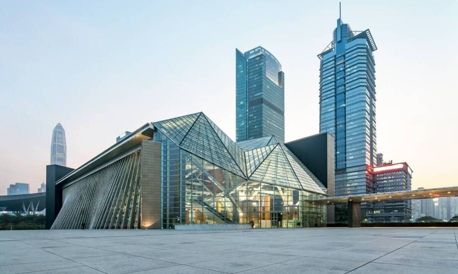 Zastosowanie konstrukcji z nierdzewnej stali w miejskiej infrastrukturze