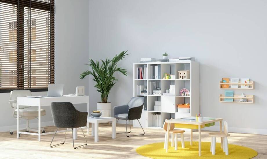 Jak dwupoziomowe biurko wspiera naukę i zabawę według metody Montessori?