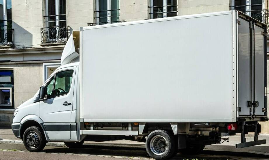 Kompleksowy transport mebli w Krakowie: gwarancja niskiej ceny