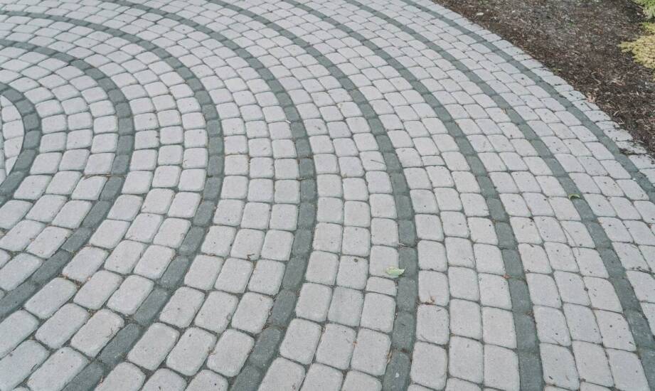 Dlaczego warto zainwestować w nawierzchniowy beton wysokiej jakości?