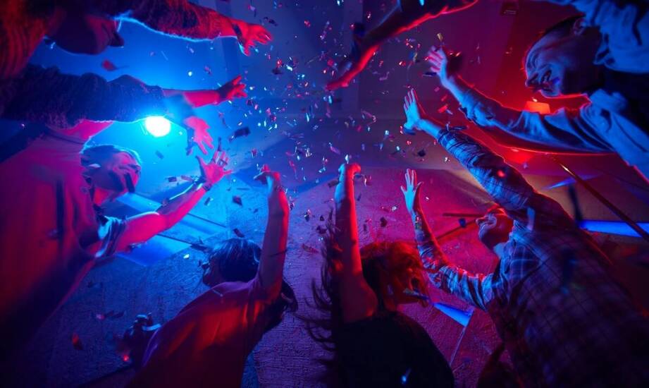 Jak magiczne lustra zmieniają doświadczenia uczestników na imprezach?