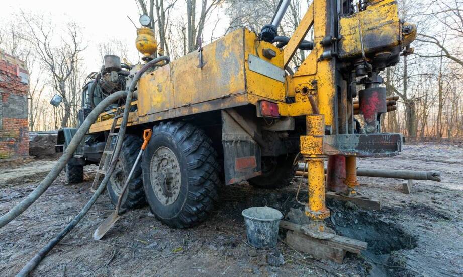 Czym charakteryzuje się proces pogłębiania kręgowej studni?