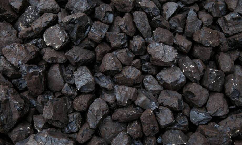 Dostawa węgla: jak wpływa na komfort użytkowania?