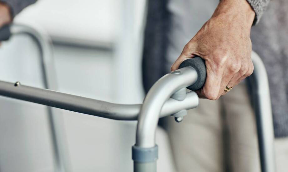 Zalety wynajmu balkonika dla osób z ograniczoną mobilnością.