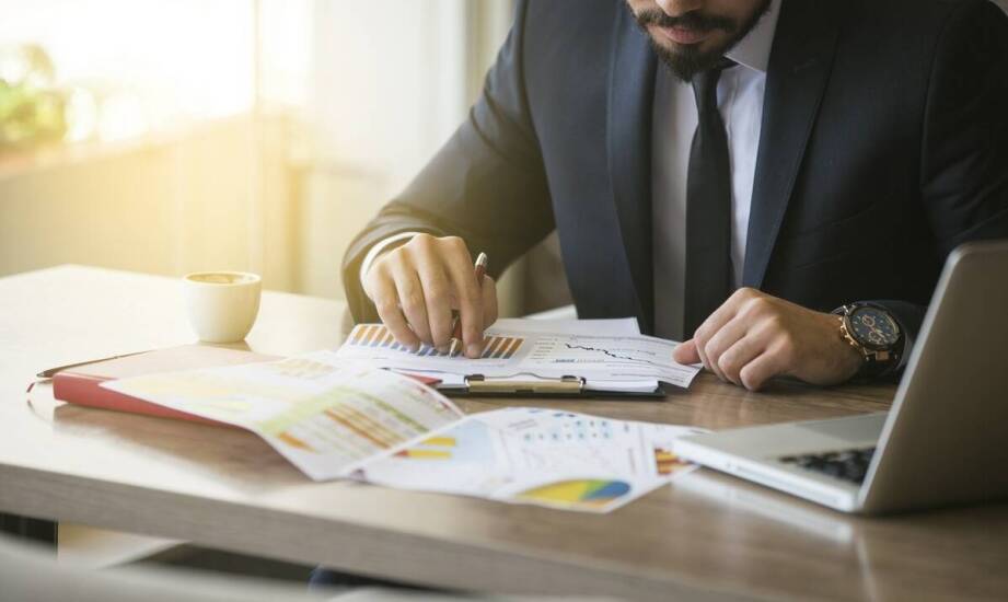 Biegły sądowy z zakresu rachunkowości jako doradca przy fuzjach i przejęciach.