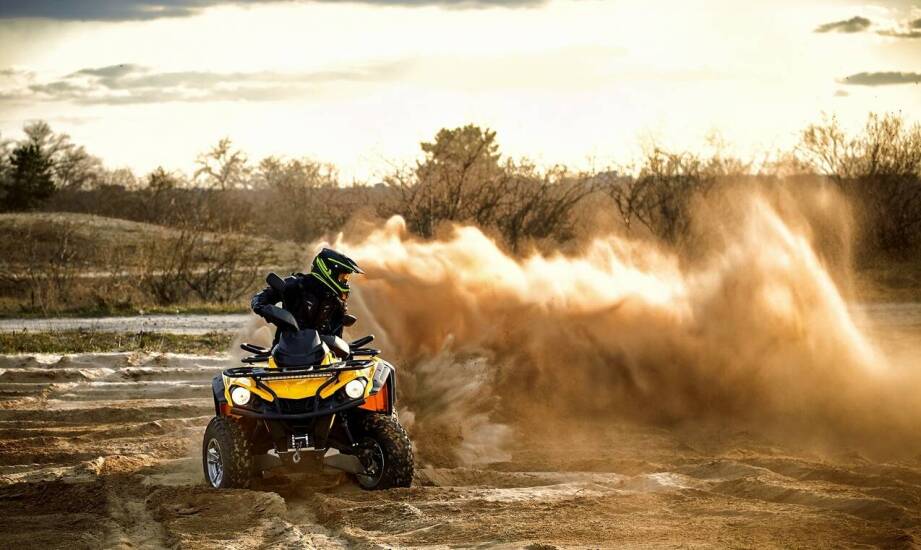 Quady 4x4 za 6000 – jak wpływają na rozwijanie umiejętności kierowcy?