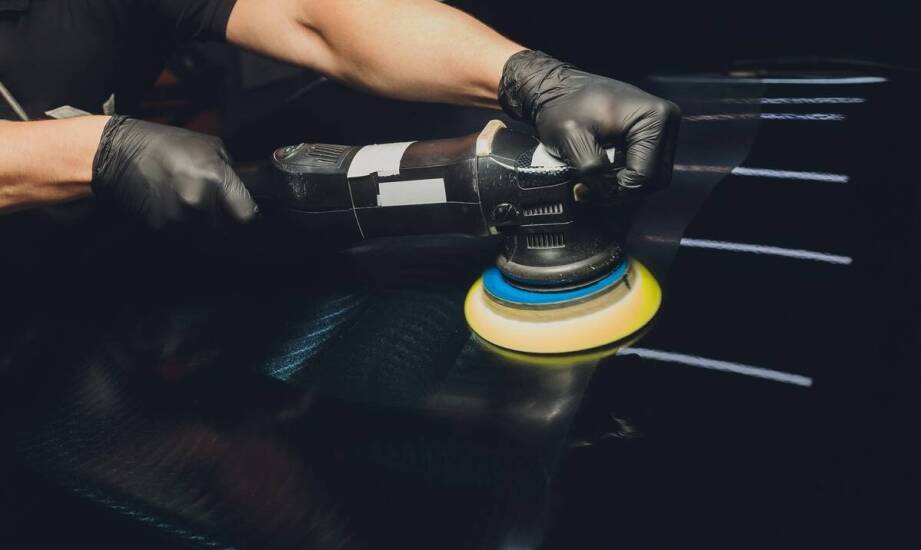 Polerka samochodowa Einhell – jak wpływa na czas i jakość prac lakierniczych?