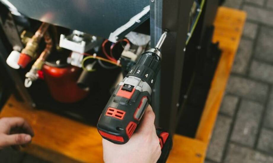 Wpływ regularnego serwisu na energetyczną efektywność pieców De Dietrich