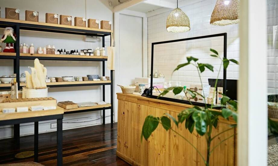 Jak wybierać szampony do różnych typów włosów, aby zapewnić im zdrowie i blask?