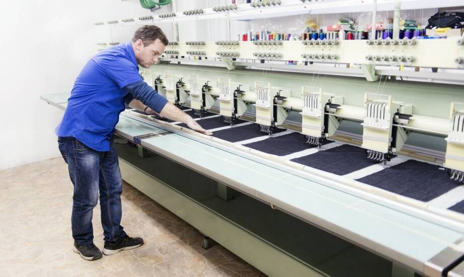 Jakie cechy wyróżniają polskie damskie dresy premium na co dzień?